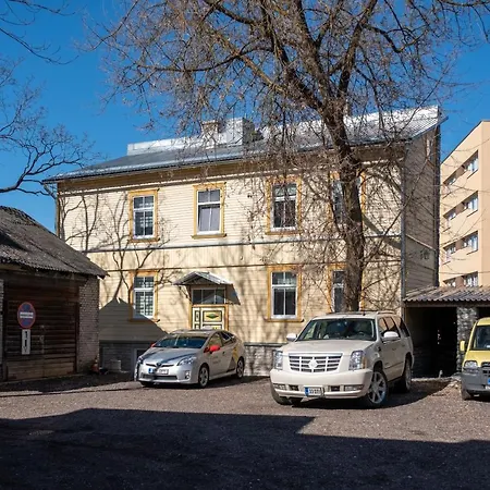 Contact Free With Free Parking Apartment