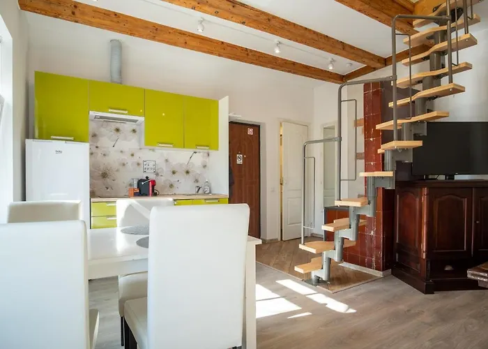 Contact Free With Free Parking Apartament