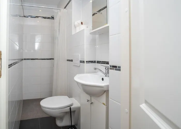 Contact Free With Free Parking Appartement